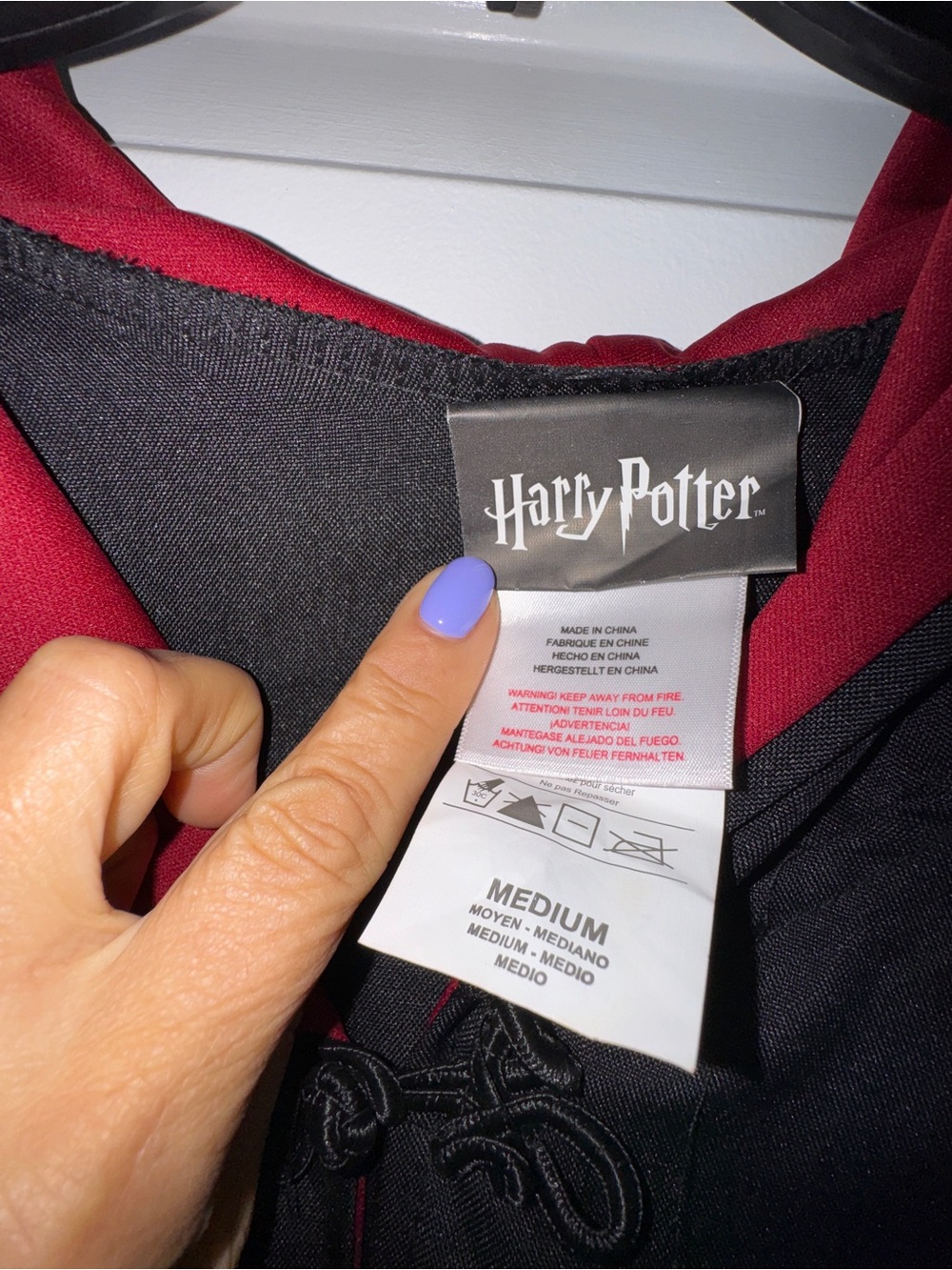 Authentic Harry Potter Gryffindor Black & Red Wizard Robe - Picture 4 of 5